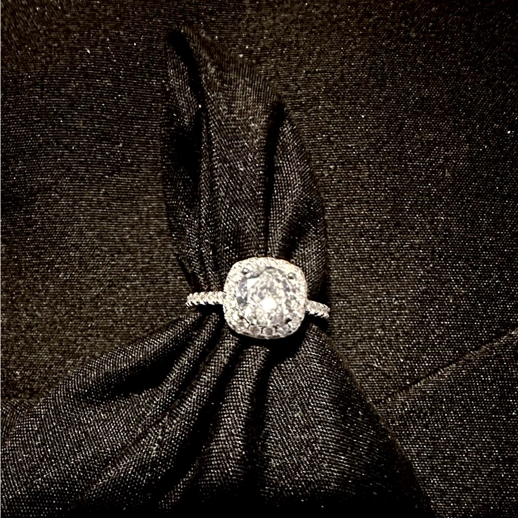 Elegant S925 Zirconia Ring